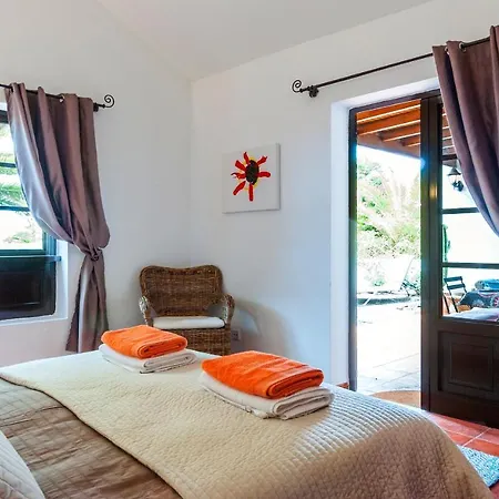 Stunning 2-bed In Playa Blanca *