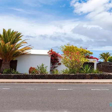 Stunning 2-bed In Playa Blanca Villa Playa Blanca (Lanzarote)