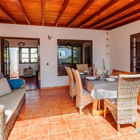Stunning 2-bed In Playa Blanca * 普拉亚布兰卡